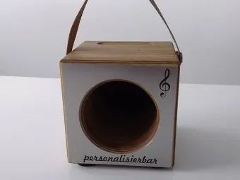 Woodspeaker personalisiert Hier findest du deinen Woodspeaker, den du nach deinen Wünschen personalisieren kannst