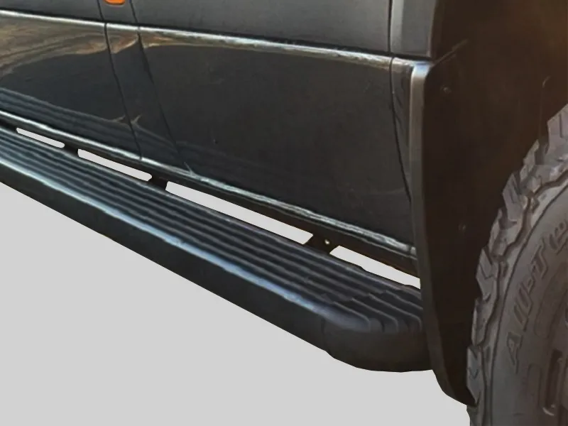 Trittbretter Alu/ABS schwarz passend für VW Crafter 2006-2017 (L2) Rillen RWD
