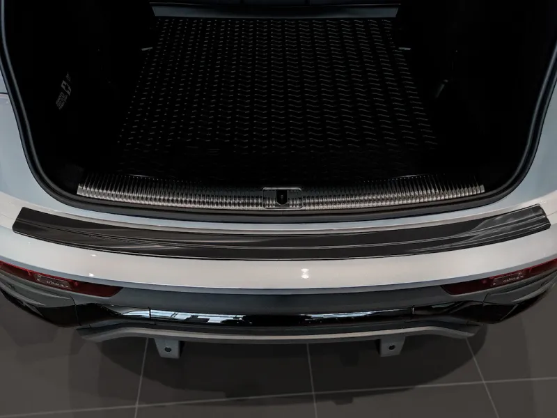 GRAPHIT Edelstahl Ladekantenschutz passend für Audi Q5 Sportback + S-Line ab 3/2021