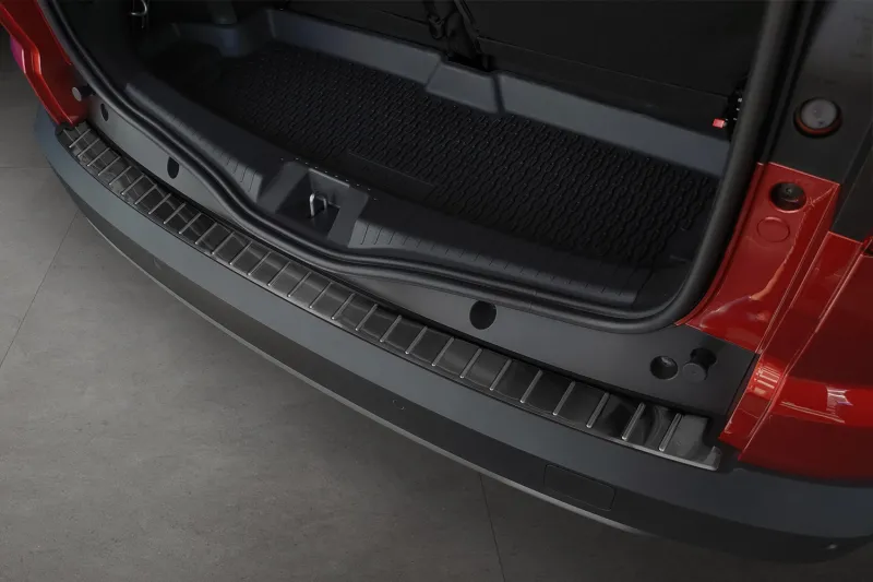GRAPHIT Ladekantenschutz Edelstahl schwarz passend für Dacia Jogger ab 03/2022