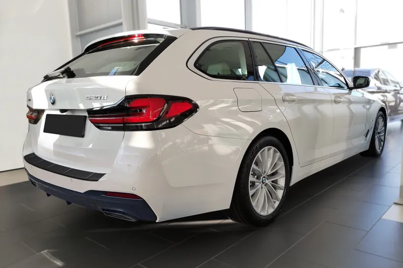 BLACK Ladekantenschutz Edelstahl schwarz passend für BMW 5er Touring (G31) ab FL 2020 - 2024 M-Paket