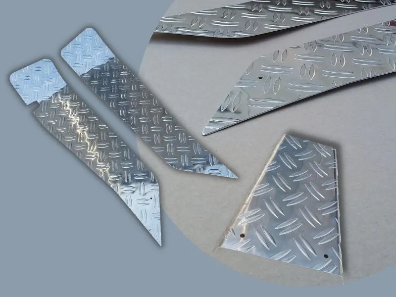 Rollertrittbleche Alu Riffel silber eloxiert passend für Benelli 491 2teilig
