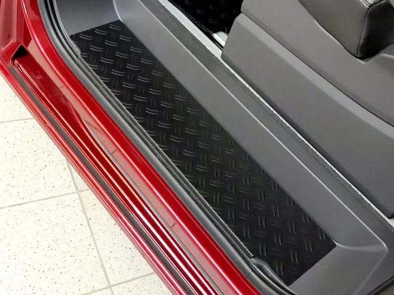Trittschutzblech-Set (4tlg.) Alu Riffel schwarz passend für VW T7 ab 2021