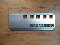 Makita Wandhalterung mit Wunsch-Schriftzug