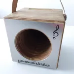 Design Woodspeaker Handy-Ladestation Cube Massivholz mit Metallblende ToGo PERSONALISIERT