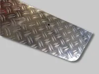 Trittschutzblech Alu Riffel silber passend für VW Amarok 2010-2016